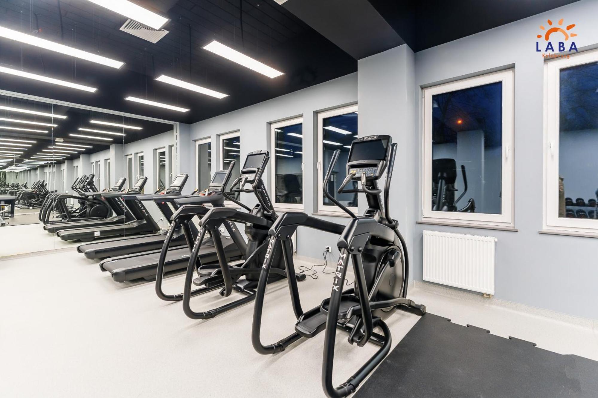 Laba Kasprowicza 20c Parking Basen Fitness Bawialnia W Cenie, Parkplatz Schwimmbad Fitness Spielzimmer Im Preis Kolobrzeg