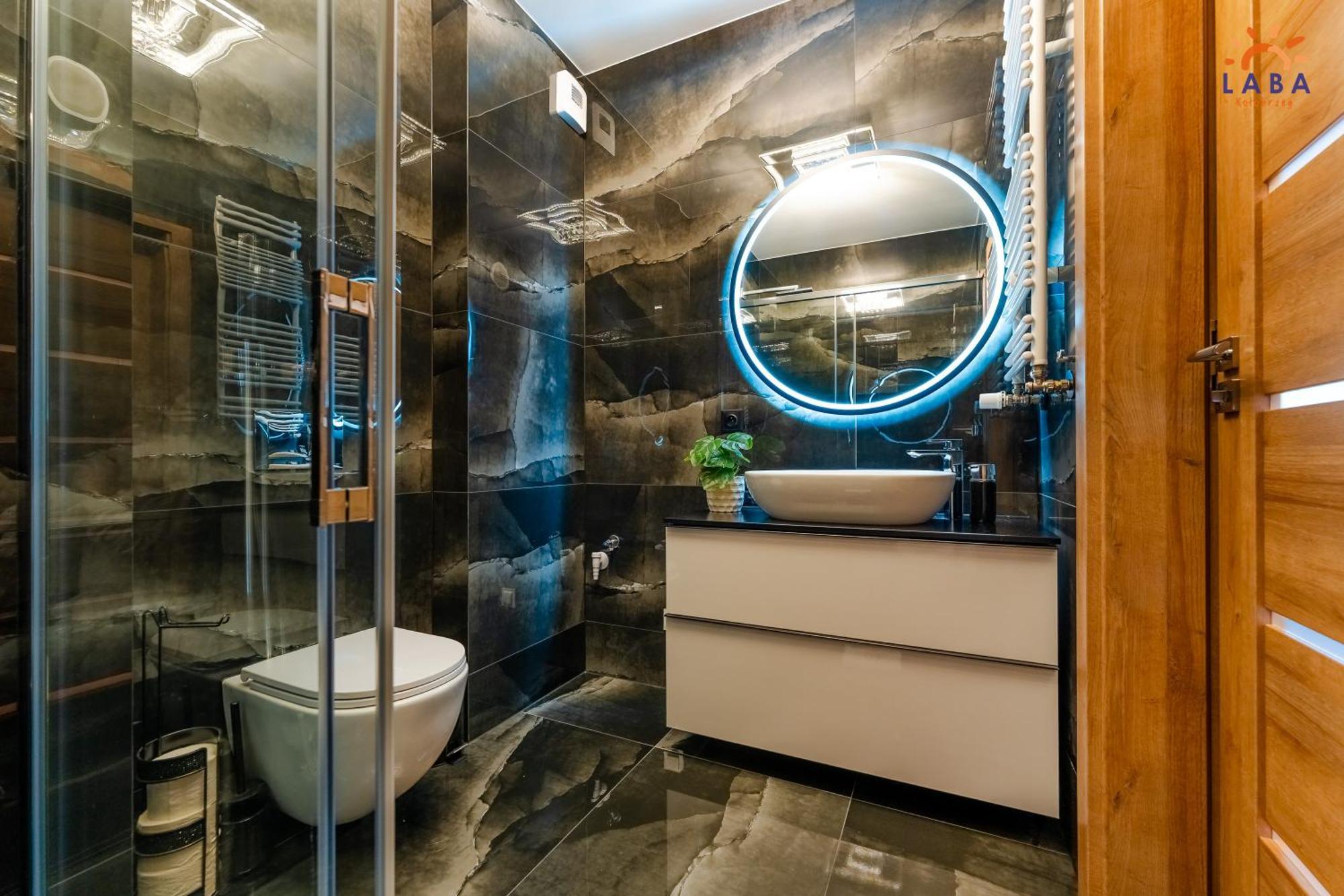 Laba Kasprowicza 20c Parking Basen Fitness Bawialnia W Cenie, Parkplatz Schwimmbad Fitness Spielzimmer Im Preis * Kolobrzeg