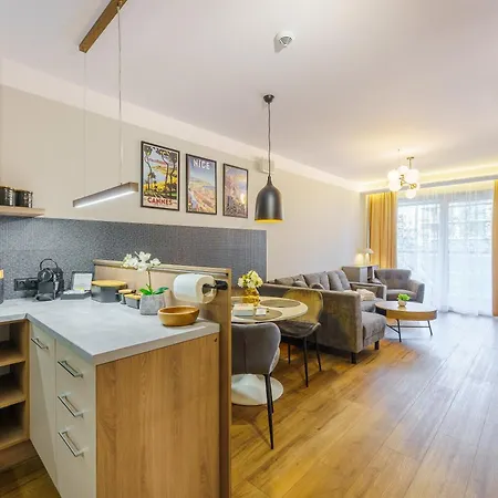 Laba Kolobrzeg Apartamenty Kasprowicza 20C Parking Basen Fitness Bawialnia W Cenie, Parkplatz Schwimmbad Fitness Spielzimmer Im Preis Exterior photo