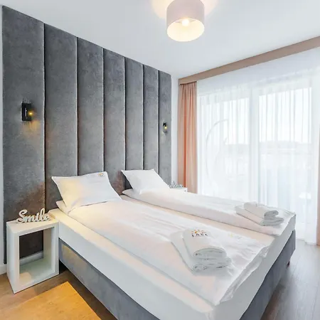 Laba Kolobrzeg Apartamenty Kasprowicza 20C Parking Basen Fitness Bawialnia W Cenie, Parkplatz Schwimmbad Fitness Spielzimmer Im Preis Exterior photo