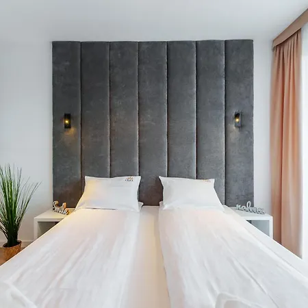 Laba Kolobrzeg Apartamenty Kasprowicza 20C Parking Basen Fitness Bawialnia W Cenie, Parkplatz Schwimmbad Fitness Spielzimmer Im Preis Exterior photo