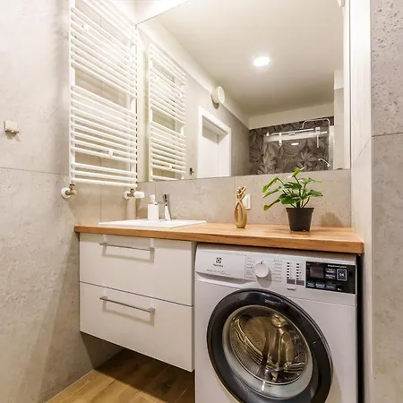 Laba Kolobrzeg Apartamenty Kasprowicza 20C Parking Basen Fitness Bawialnia W Cenie, Parkplatz Schwimmbad Fitness Spielzimmer Im Preis Exterior photo