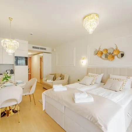 Laba Kolobrzeg Apartamenty Kasprowicza 20C Parking Basen Fitness Bawialnia W Cenie, Parkplatz Schwimmbad Fitness Spielzimmer Im Preis Exterior photo