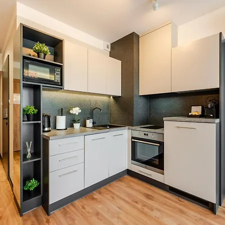 Laba Kolobrzeg Apartamenty Kasprowicza 20C Parking Basen Fitness Bawialnia W Cenie, Parkplatz Schwimmbad Fitness Spielzimmer Im Preis Exterior photo