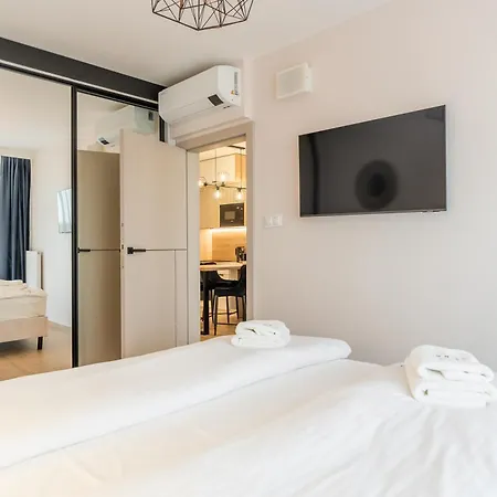 Laba Kolobrzeg Apartamenty Kasprowicza 20C Parking Basen Fitness Bawialnia W Cenie, Parkplatz Schwimmbad Fitness Spielzimmer Im Preis Exterior photo