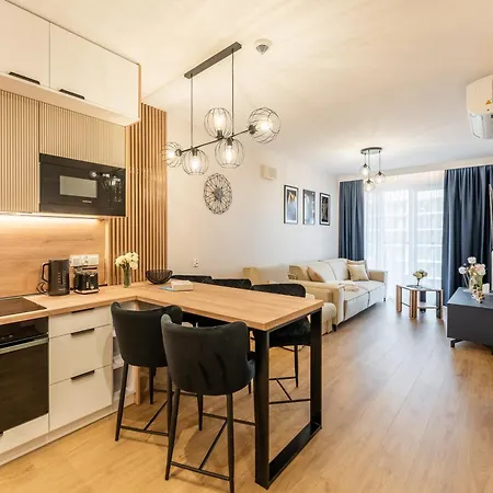 Laba Kolobrzeg Apartamenty Kasprowicza 20C Parking Basen Fitness Bawialnia W Cenie, Parkplatz Schwimmbad Fitness Spielzimmer Im Preis Exterior photo