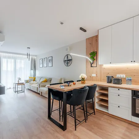 Laba Kolobrzeg Apartamenty Kasprowicza 20C Parking Basen Fitness Bawialnia W Cenie, Parkplatz Schwimmbad Fitness Spielzimmer Im Preis Exterior photo