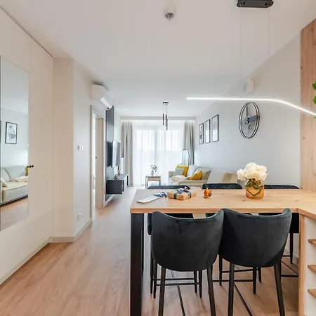 Laba Kolobrzeg Apartamenty Kasprowicza 20C Parking Basen Fitness Bawialnia W Cenie, Parkplatz Schwimmbad Fitness Spielzimmer Im Preis Exterior photo