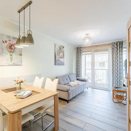 Laba Kolobrzeg Apartamenty Kasprowicza 20C Parking Basen Fitness Bawialnia W Cenie, Parkplatz Schwimmbad Fitness Spielzimmer Im Preis Exterior photo